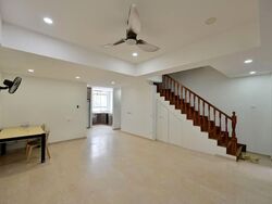 Loyang Court (D17), Terrace #570589691